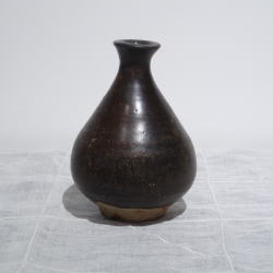李朝初期　黒釉徳利